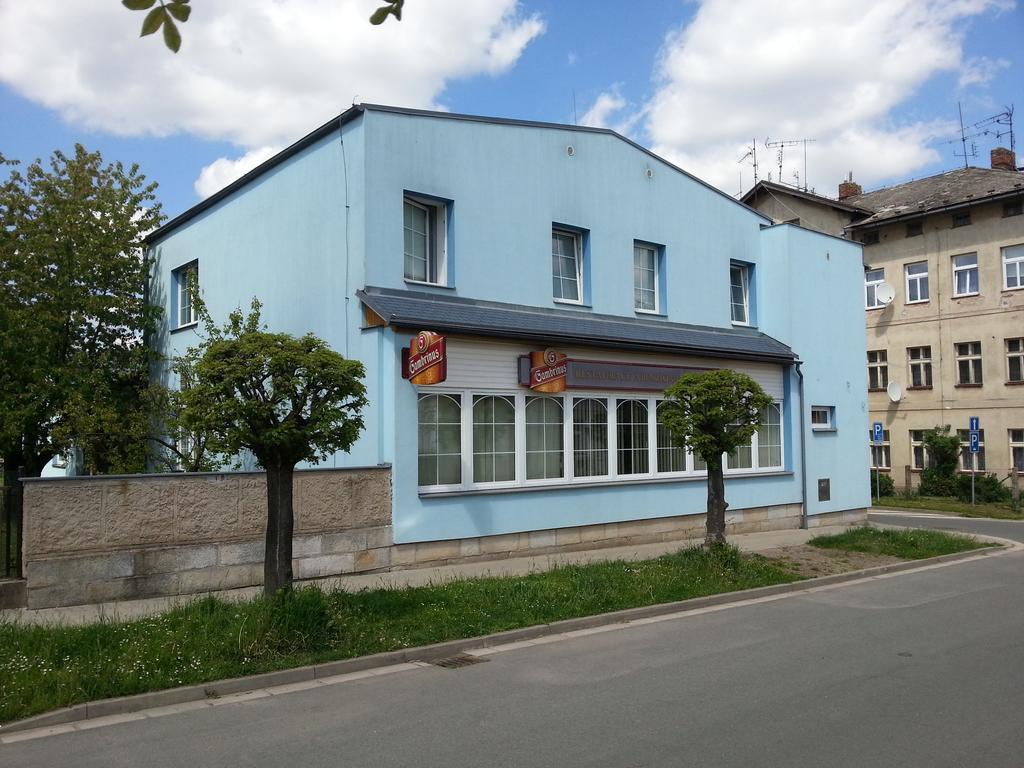 Klub U Námořníka Dvůr Králové nad Labem Esterno foto