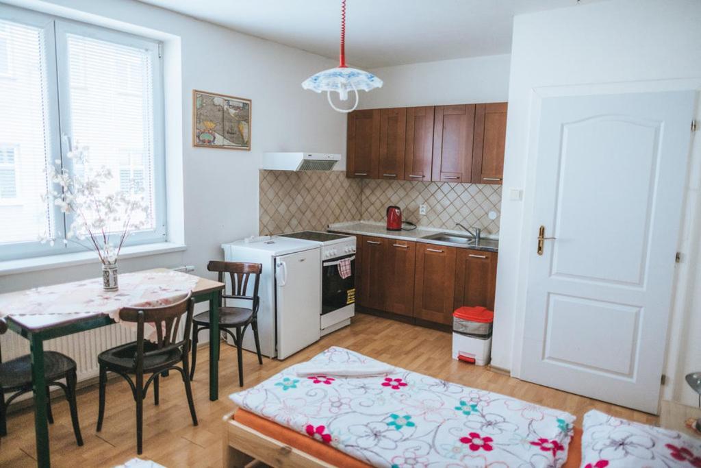 Klub U Námořníka Dvůr Králové nad Labem Esterno foto