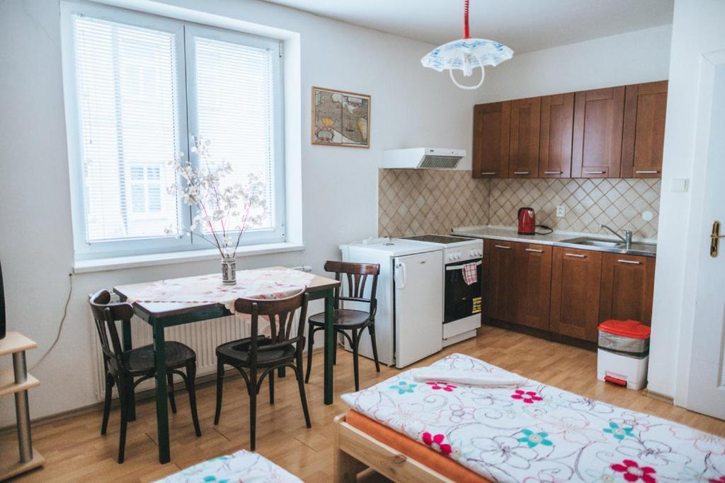 Klub U Námořníka Dvůr Králové nad Labem Esterno foto