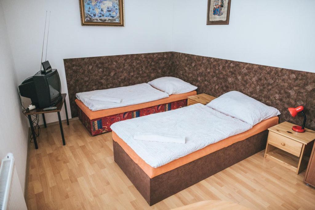 Klub U Námořníka Dvůr Králové nad Labem Esterno foto